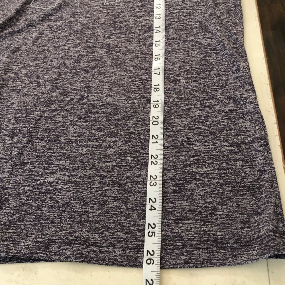 Under Armour Heatgear purple‎ women’s Shirt Sz LG - Picture 7 of 7